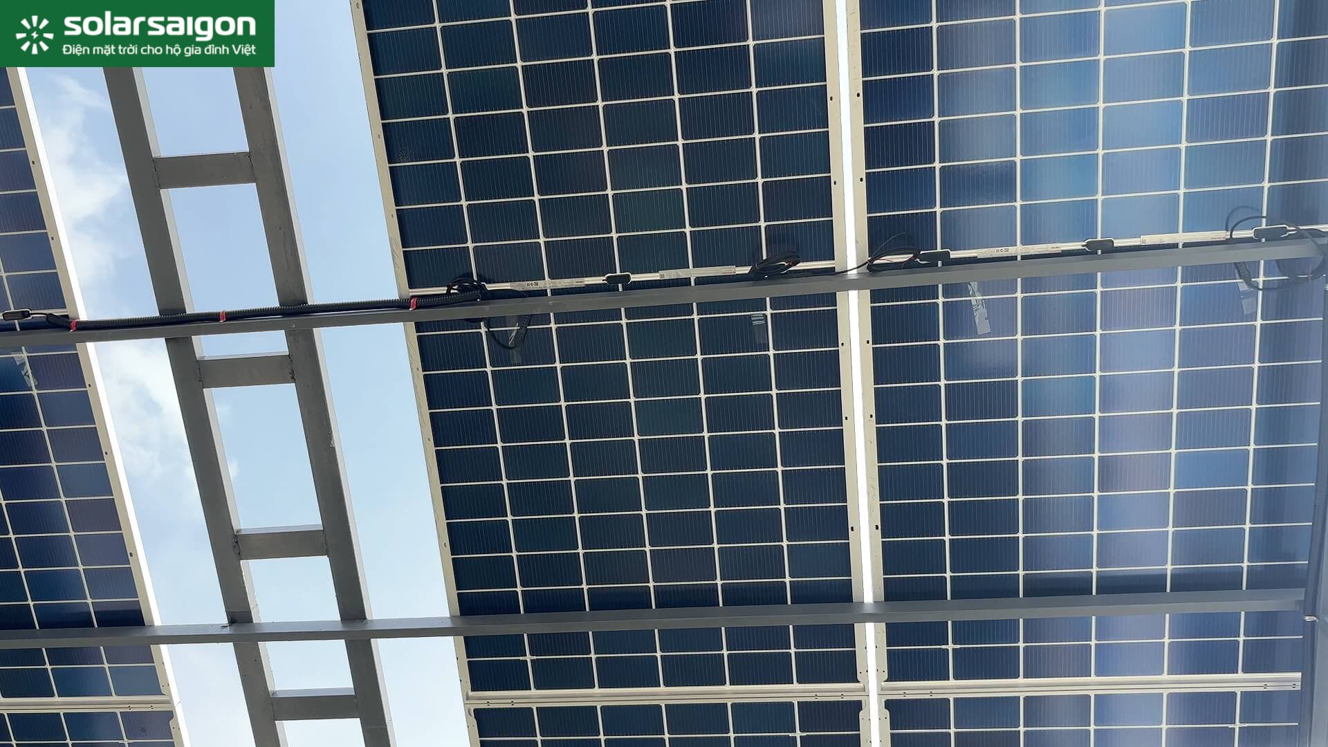 Chi Phí Lắp Điện Mặt Trời 7kWp Lưu Trữ BYD 10kWh: Cấu Hình Pin Panasonic 620Wp Tại TP.HCM