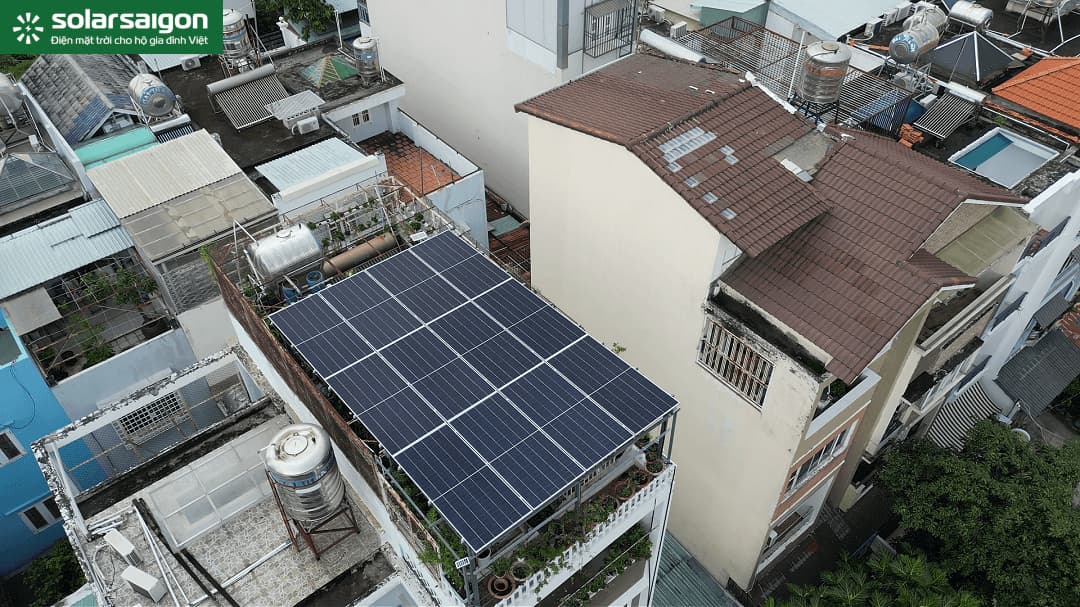 Bảng Giá Lắp Điện Năng Lượng Mặt Trời 8 kWp Có Lưu trữ 10 kWh Tại Quận 8